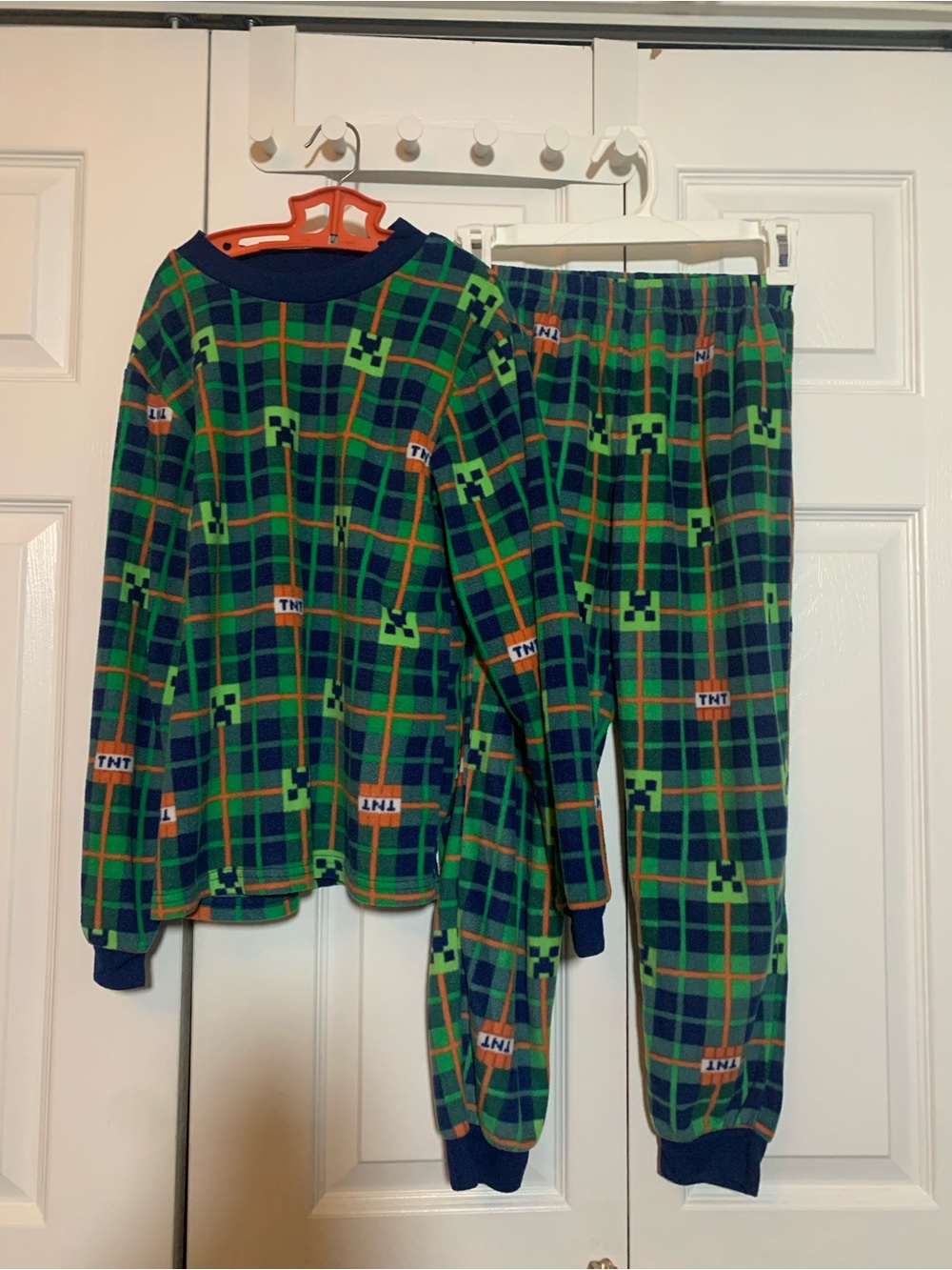 Minecraft green black plaid fleece pajama set 8/10